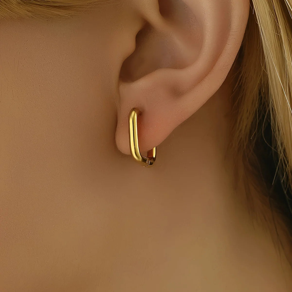 square ring Earring