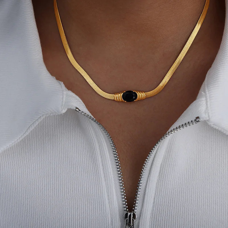 Retro Noir Necklace, 18K Gold-Plated