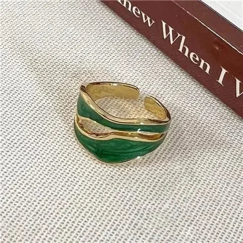 Ring Vintage White