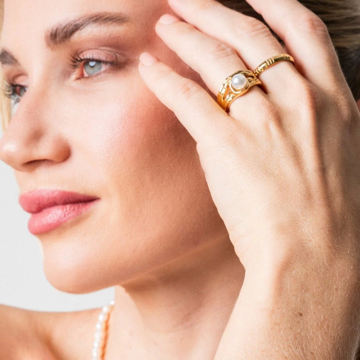 Solitaire Pearl Ring, 18K Gold-Plated