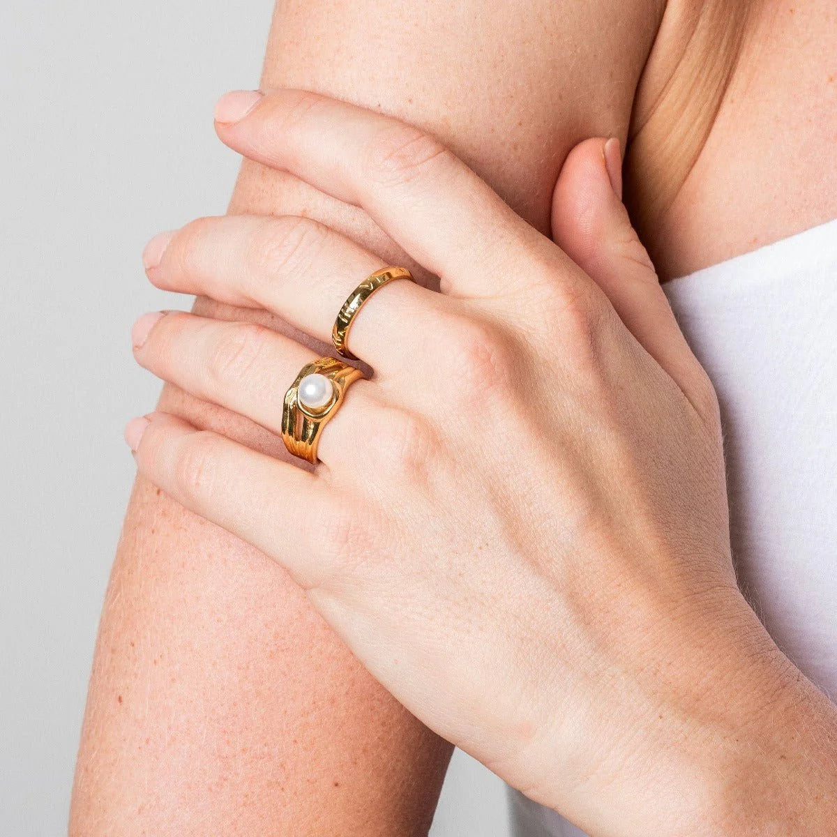 Solitaire Pearl Ring, 18K Gold-Plated