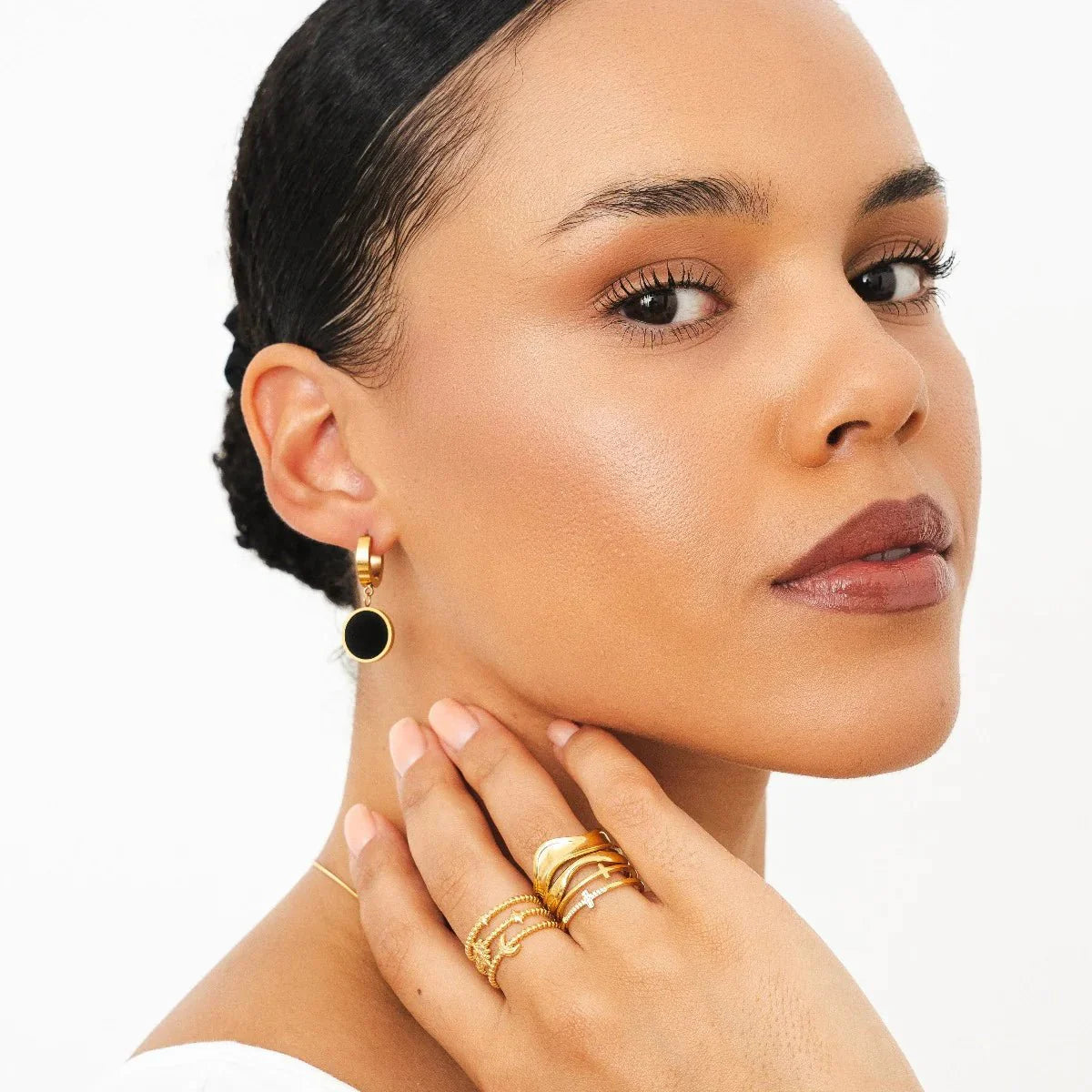 Noir Pendant Earrings