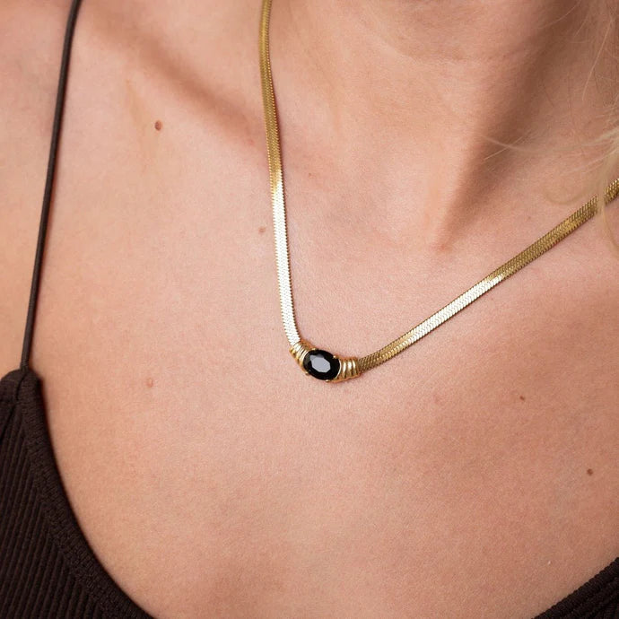 Onix Black Necklace