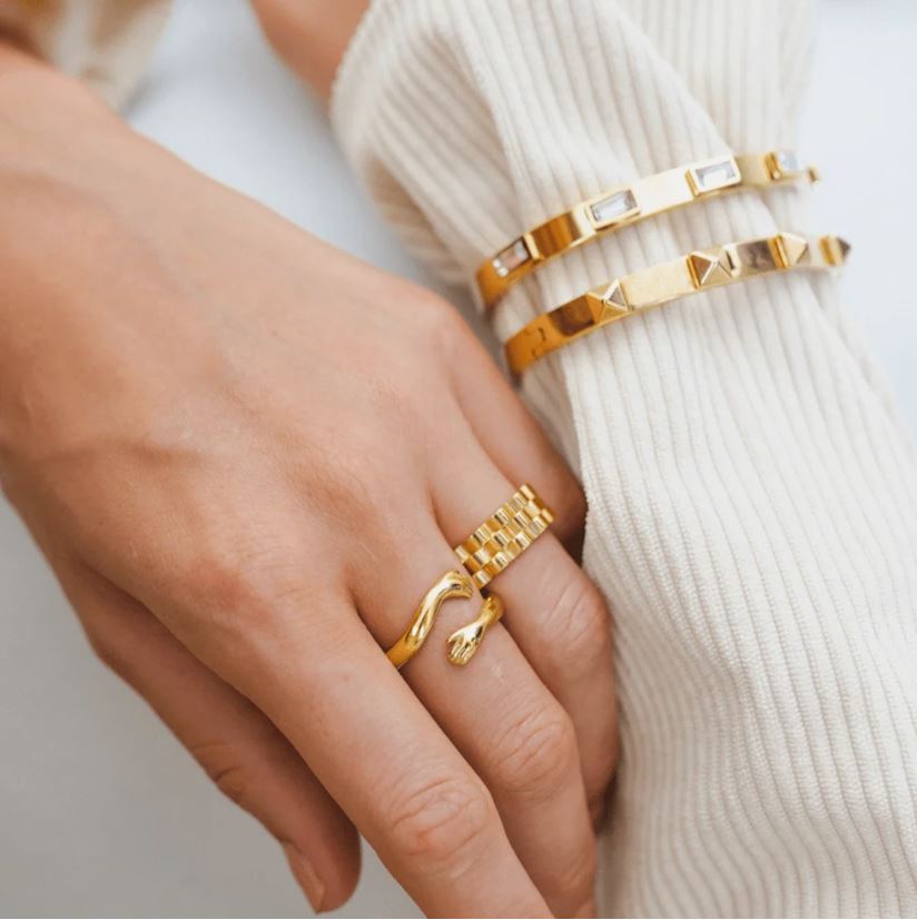 Hug Ring