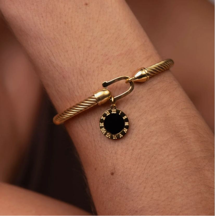 onix roman pendant bracelet